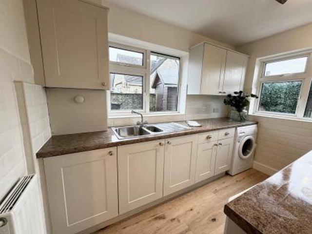 2 bedroom Semi detached house To Let