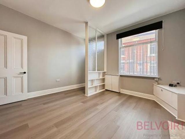 2 bedroom Semi detached house To Let