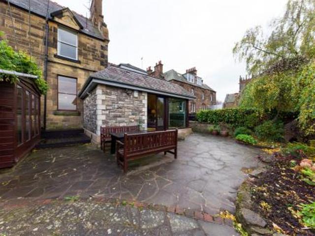 2 bedroom Semi detached house To Let