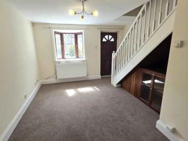 2 bedroom Semi detached house To Let
