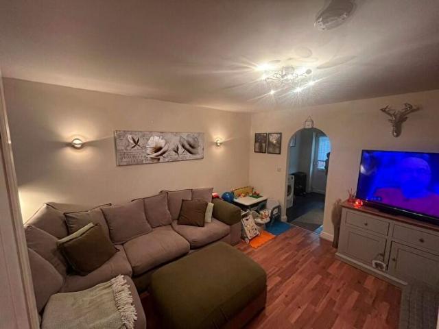 2 Bedroom Semi Detached House To Rent In Byron Close, Barwell, LE9