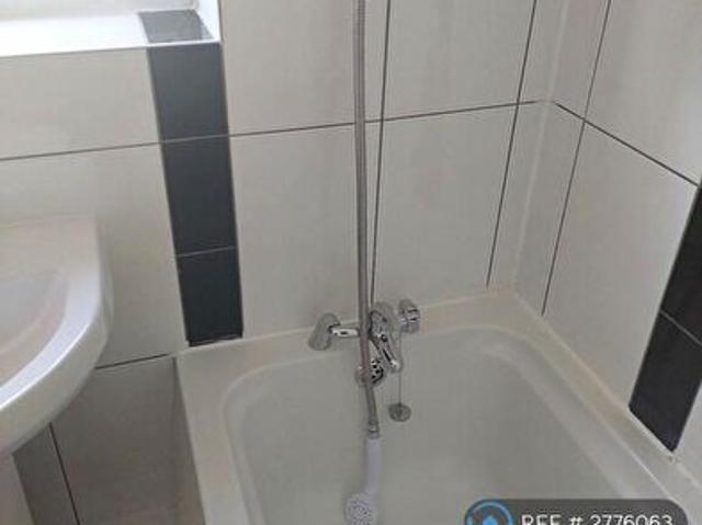 2 Bedroom Semi Detached House To Rent In Bramble Close, Nottingham, NG6