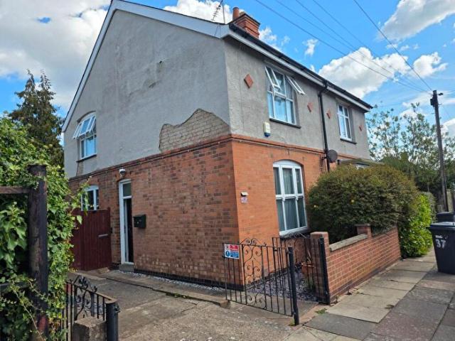 2 Bedroom Semi Detached House To Rent In Cyprus Road, Leicester, LE2