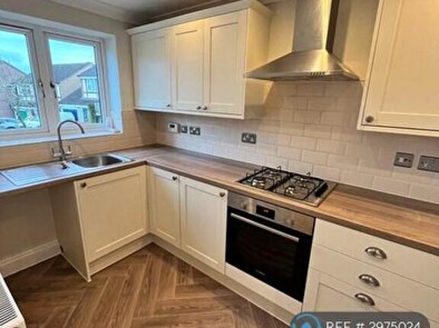 2 Bedroom Semi Detached House To Rent In Drayton Place, Irthlingborough, Wellingborough, NN9