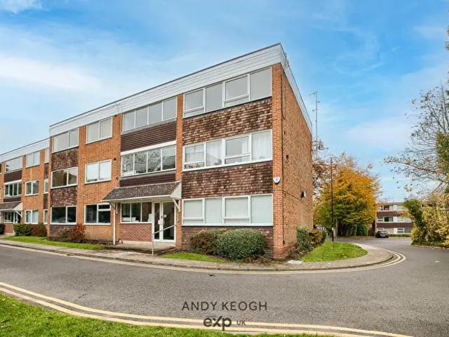 2 Bedroom Semi Detached House To Rent In Flat Kingston Court Lichfield Road, Sutton Coldfield, B74