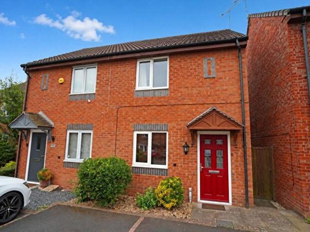 2 Bedroom Semi Detached House To Rent In Horsepool Hollow, Leamington Spa, CV31