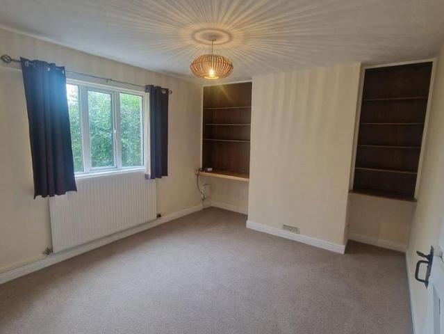 2 bedroom semi detached house to rent