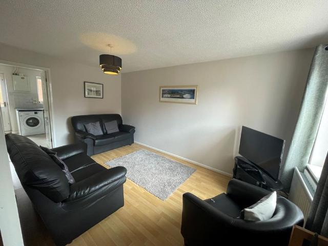 2 bedroom semi detached house to rent