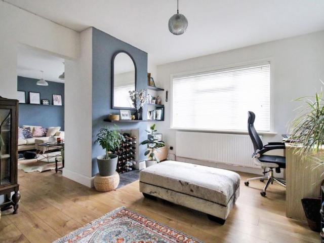 2 bedroom semi detached house to rent