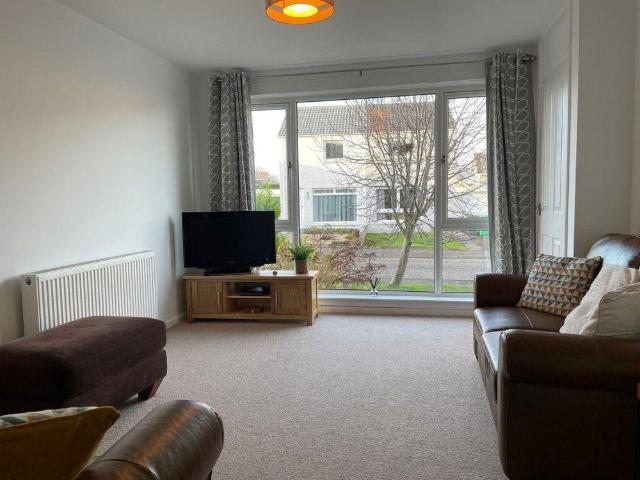 2 bedroom semi detached house to rent