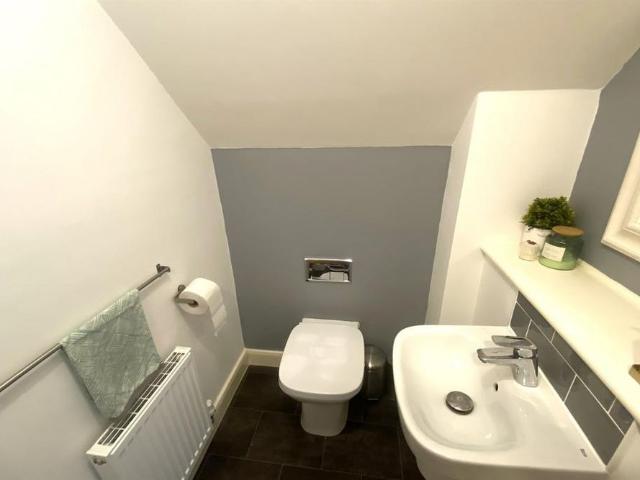 2 bedroom semi detached house to rent