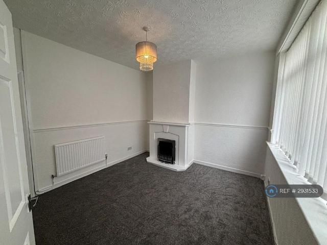 2 bedroom semi detached house to rent