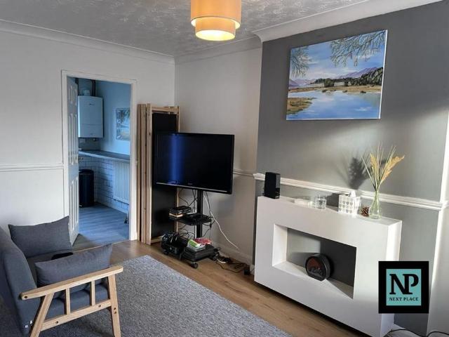 2 bedroom semi detached house to rent