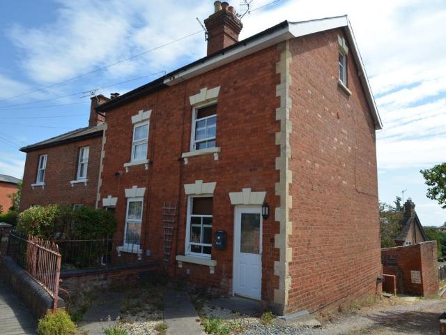 2 bedroom semi detached house to rent
