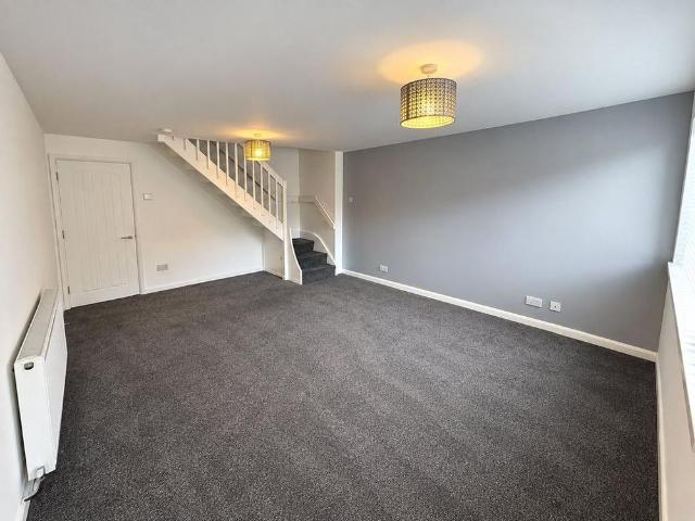 2 bedroom semi detached house to rent