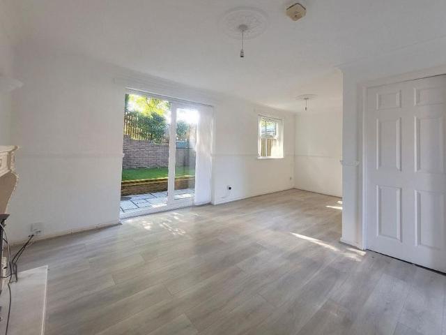 2 bedroom semi detached house to rent