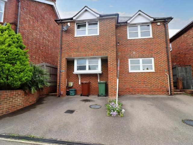 2 bedroom semi detached house to rent