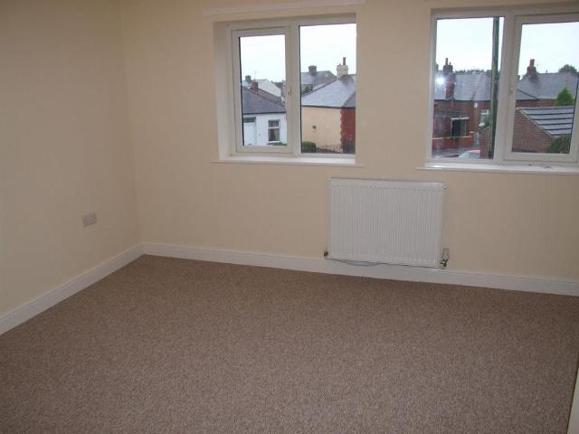 2 bedroom semi detached house to rent