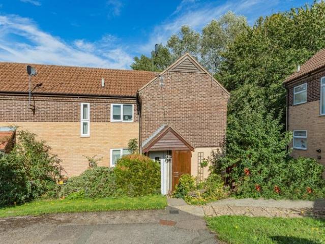 2 bedroom semi detached house to rent