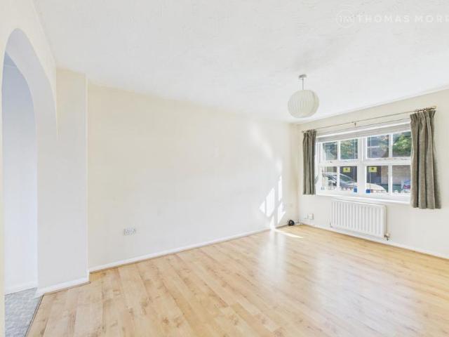2 bedroom semi detached house to rent
