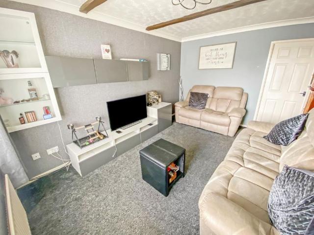 2 bedroom semi detached house to rent