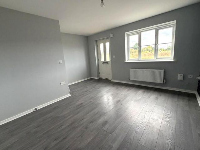 2 bedroom semi detached house to rent
