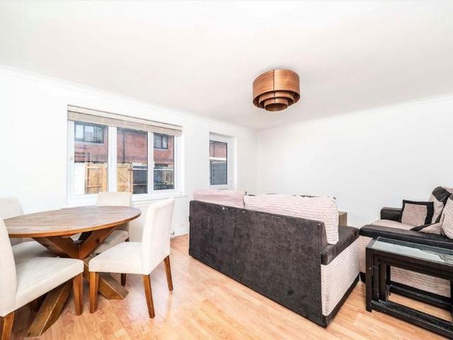 2 bedroom semi detached house to rent