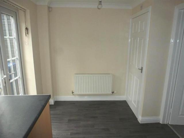 2 bedroom semi detached house to rent
