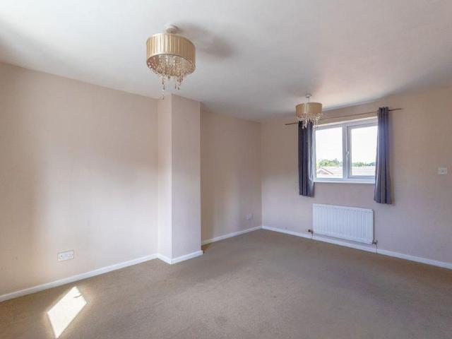 2 bedroom semi detached house to rent