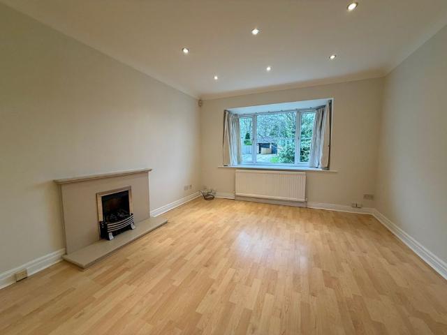 2 bedroom semi detached house to rent