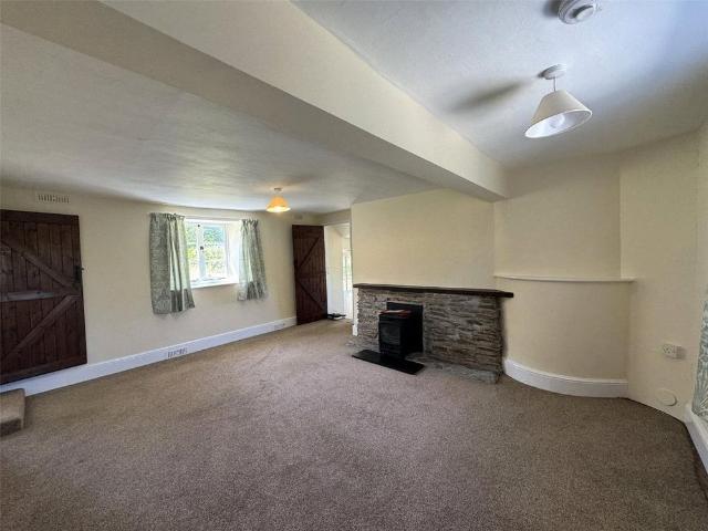 2 bedroom semi detached house to rent
