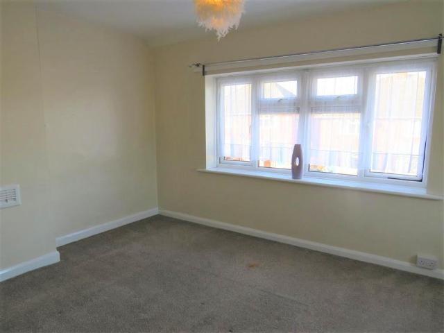 2 bedroom semi detached house to rent