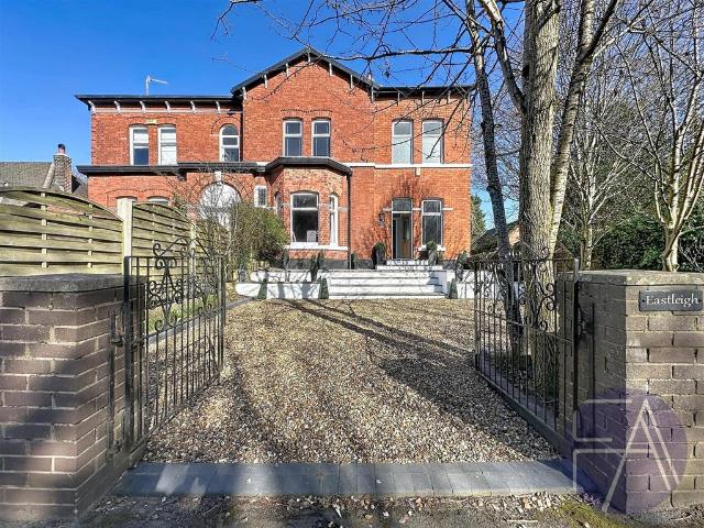 2 bedroom semi detached house to rent