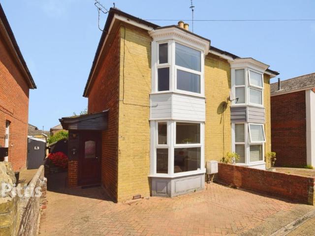 2 bedroom semi detached house to rent
