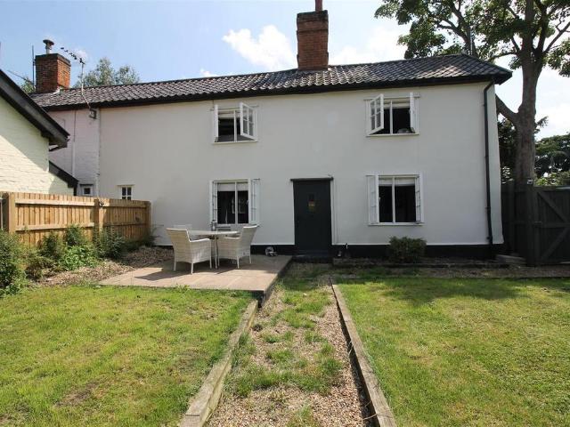 2 bedroom semi detached house to rent