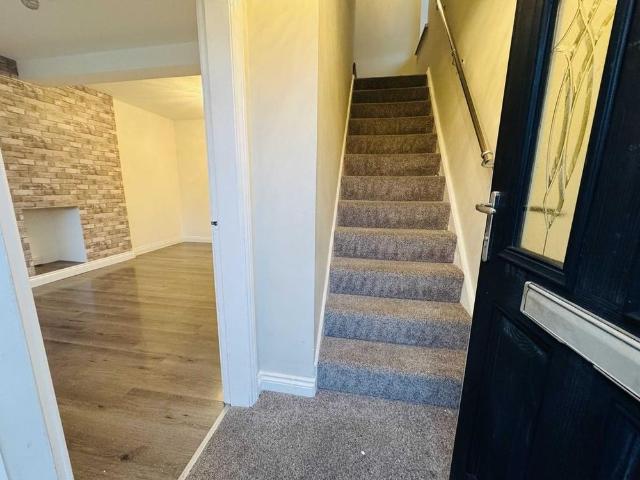 2 bedroom semi detached house to rent
