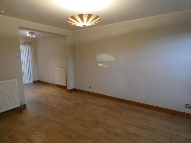 2 bedroom semi detached house to rent