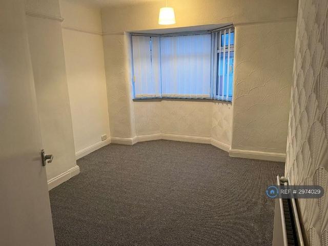 2 bedroom semi detached house to rent