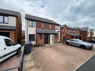 2 bedroom semi detached house to rent
