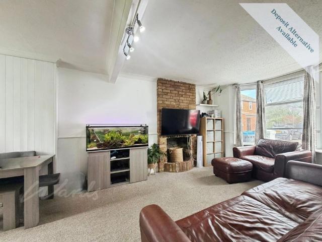 2 bedroom semi detached house to rent