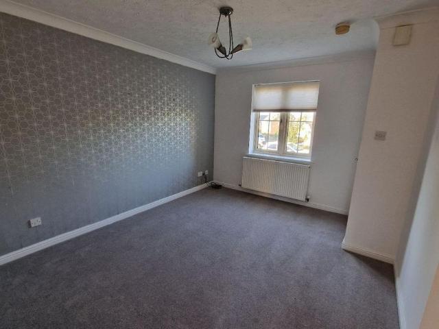 2 bedroom semi detached house to rent