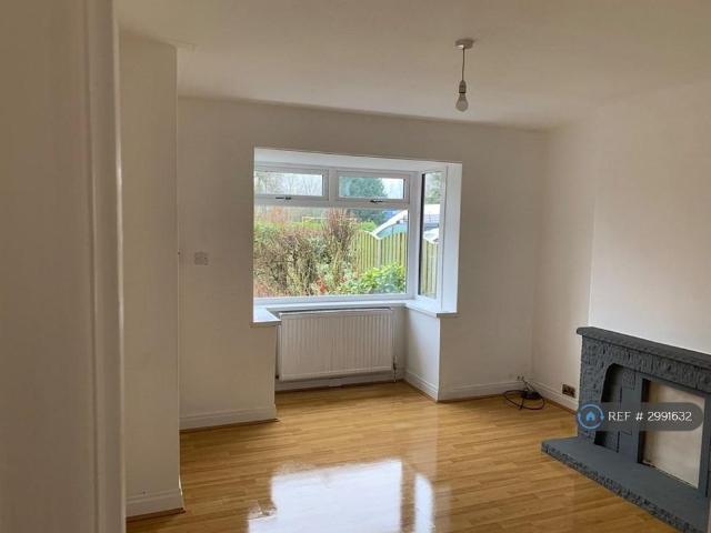 2 bedroom semi detached house to rent
