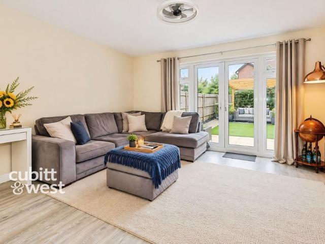 2 bedroom semi detached house to rent