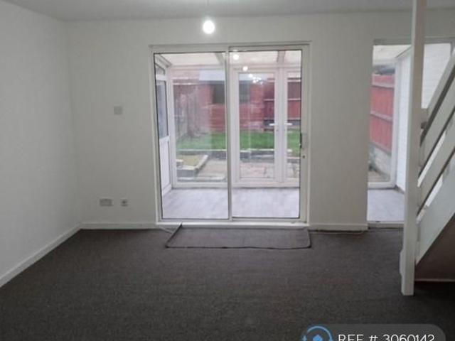 2 bedroom semi detached house to rent