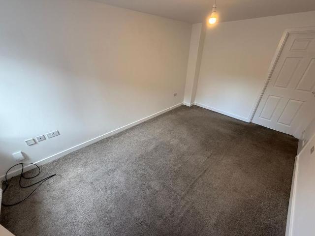 2 bedroom semi detached house to rent