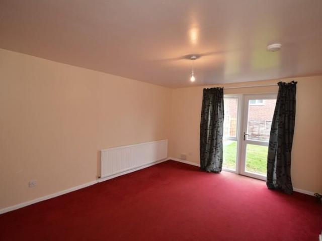 2 bedroom semi detached house to rent