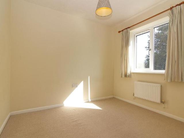 2 bedroom semi detached house to rent