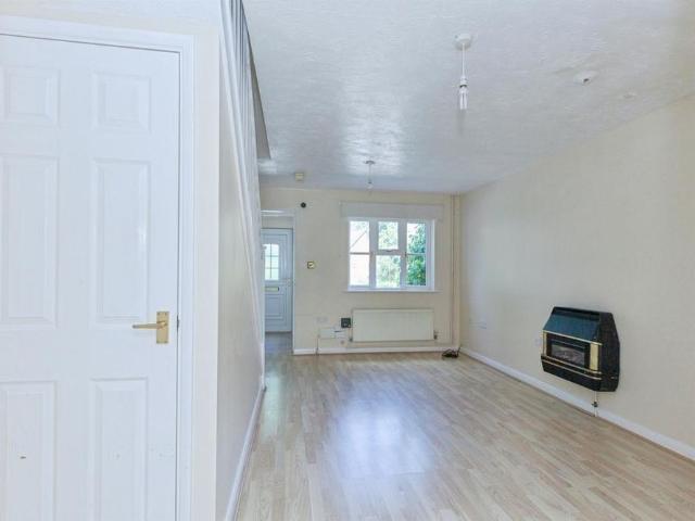 2 bedroom semi detached house to rent