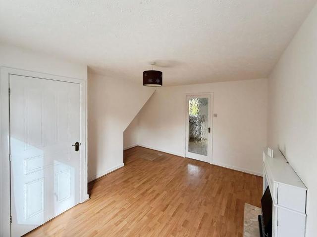 2 bedroom semi detached house to rent