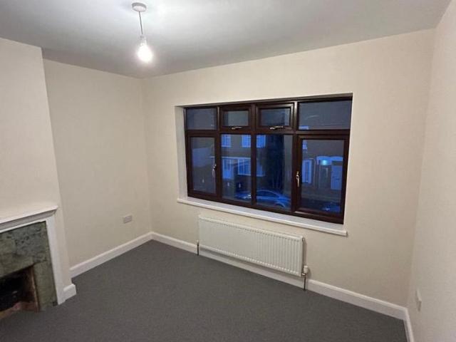2 bedroom semi detached house to rent